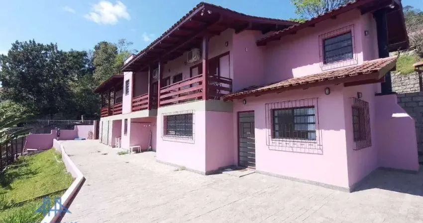 Casa com 5 dormitórios à venda, 328 m² por r$ 1.950.000,00 - córrego grande - florianópolis/sc