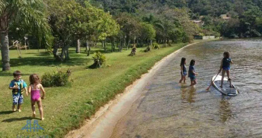 Casa com 2 dormitórios à venda, 111 m² por R$ 1.470.000,00 - Lagoa da Conceição - Florianópolis/SC