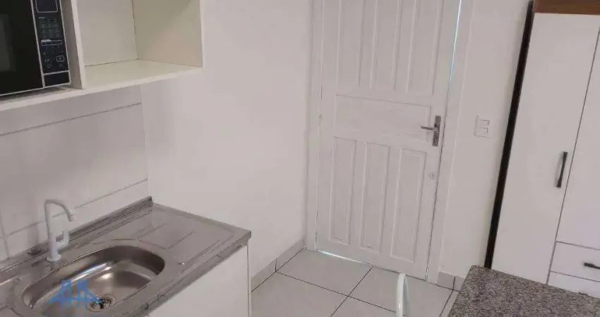 Kitnet com 1 dormitório para alugar, 20 m² por R$ 2.300/mês - Córrego Grande - Florianópolis/SC