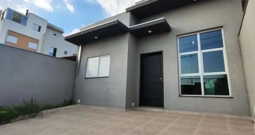 Casa para Venda em Atibaia, Nova Cerejeira, 3 dormitórios, 1 suíte, 2 banheiros, 2 vagas