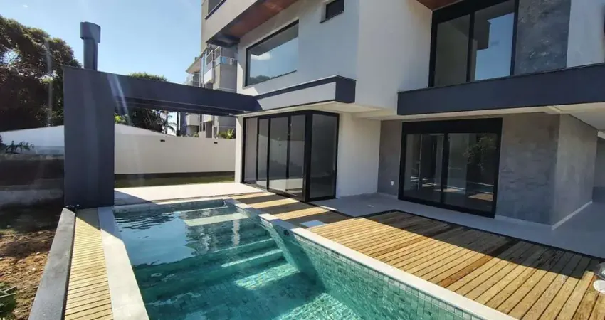 CASA Á VENDA - R$ 2.600.000,00 - INGLESES, FLORIANÓPOLIS - 449.00M²