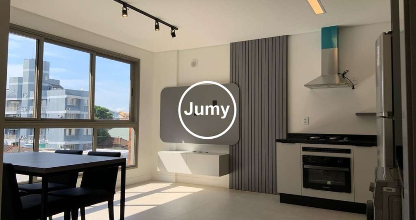 APARTAMENTO BEM ILUMINADO / VISTA LIVRE / MOBILIADO