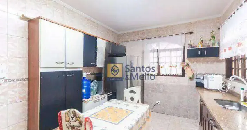 Sobrado com 4 dormitórios à venda, 205 m² por R$ 740.000,00 - Parque Marajoara - Santo André/SP