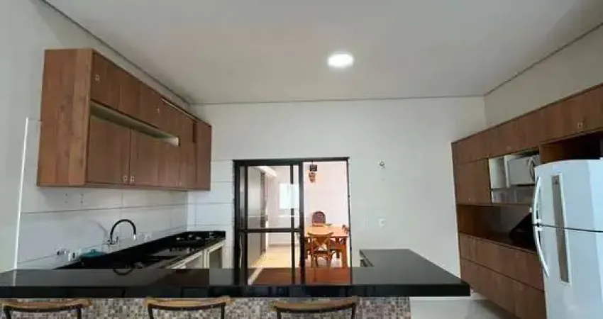 Casa em Condomínio para venda, Com 3 dormitórios Condomínio Villas Mabel