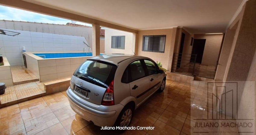 Vende-se casa bairro Marincek com piscina e área gourmet