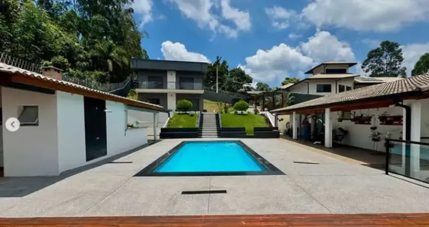 IMÓVEL DE ALTO PADRÃO EM CONDOMÍNIO FECHADO POR APENAS R$ 2.500.000.00 MAIRIPORÃ-SP
