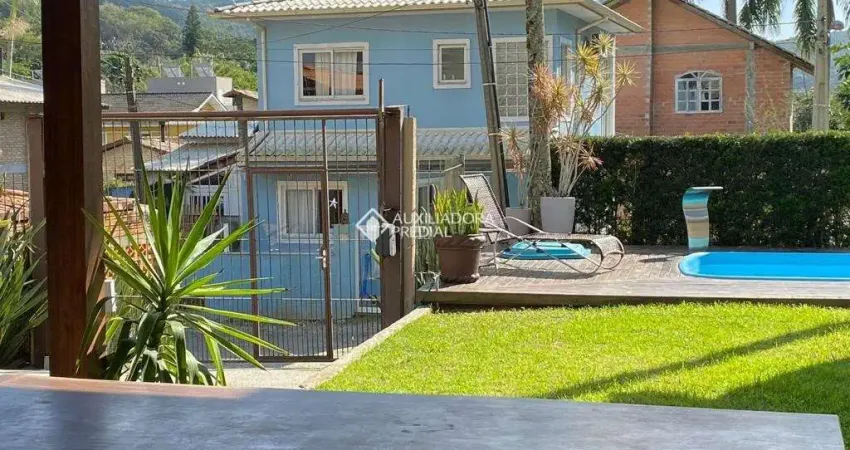 Casa com 3 quartos à venda na Condomínio Canto da Lagoa, 323, Lagoa da Conceição, Florianópolis