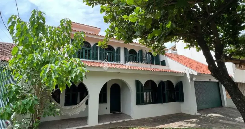 Casa com 4 quartos à venda na Reverendo Orlando Baptista, 50, Vila João Pessoa, Porto Alegre