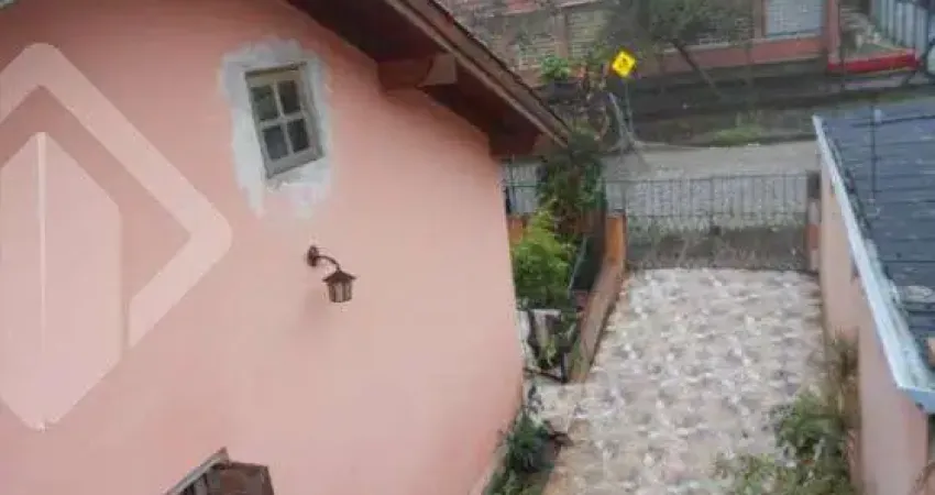 Casa com 2 quartos à venda na Travessa Irmão Pedro, 82, Teresópolis, Porto Alegre