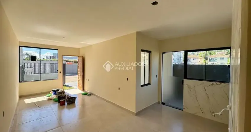 Casa com 3 quartos à venda na Rua Idivaldo Horácio da Silveira, 30, Ipiranga, São José