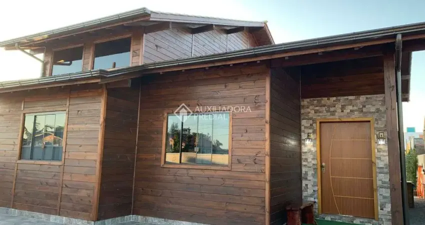 Casa com 2 quartos à venda na Rua Gregória Matildes Martins, 4, Enseada de Brito, Palhoça