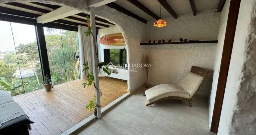 Casa com 4 quartos à venda na Portal das Flores, 195, Ponta das Canas, Florianópolis