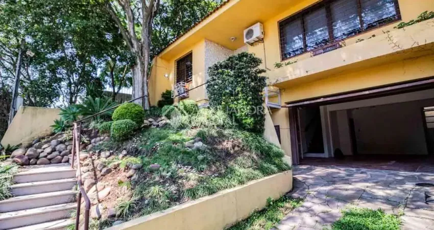 Casa com 3 quartos à venda na Rua João Paetzel, 551, Chácara das Pedras, Porto Alegre
