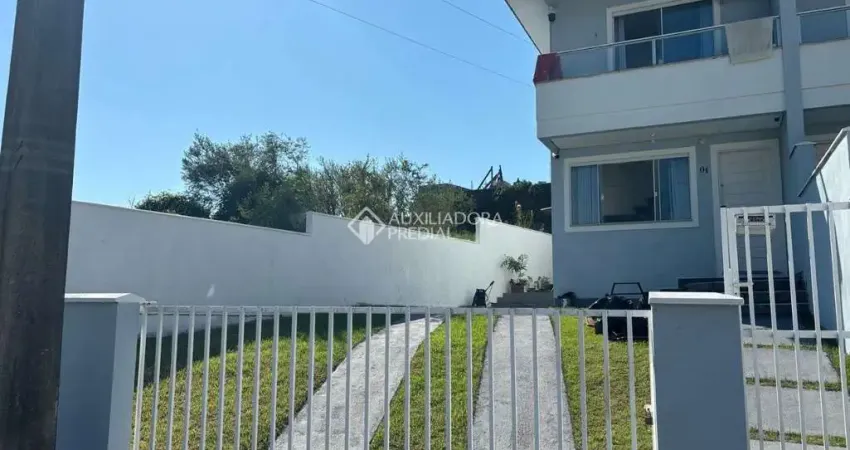 Casa com 2 quartos à venda na Rua Luiz Gasparetto, 15, Bela Vista, Palhoça