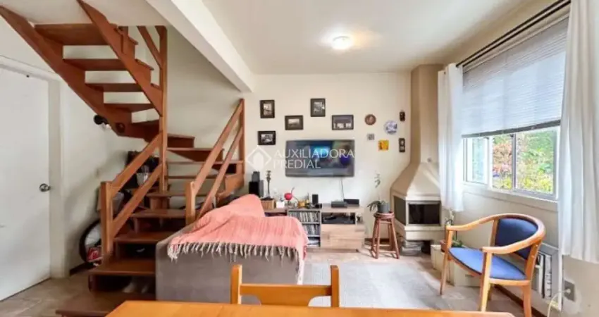 Casa em condomínio fechado com 2 quartos à venda na Avenida da Cavalhada, 5075, Cavalhada, Porto Alegre