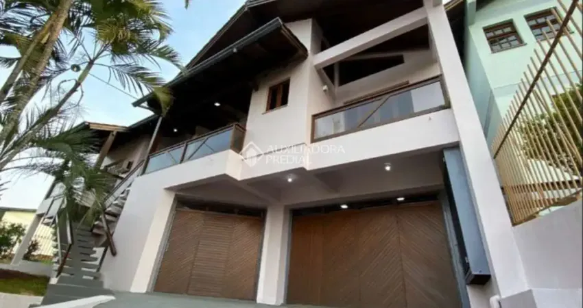 Casa com 5 quartos para alugar na Rua Tristão de Alencar, 283, Primavera, Novo Hamburgo