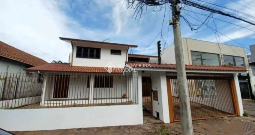 Casa com 3 quartos para alugar na Rua João Pessoa, 400, Pátria Nova, Novo Hamburgo