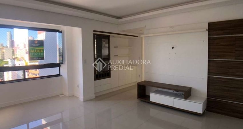 Apartamento com 2 quartos para alugar na Avenida Pedro Adams Filho, 5712, Centro, Novo Hamburgo
