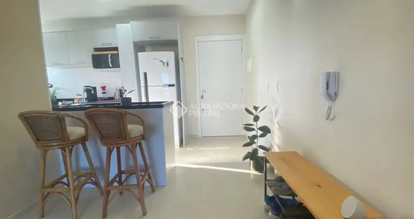 Apartamento com 2 quartos para alugar na Rua Três de Outubro, 1260, Pátria Nova, Novo Hamburgo