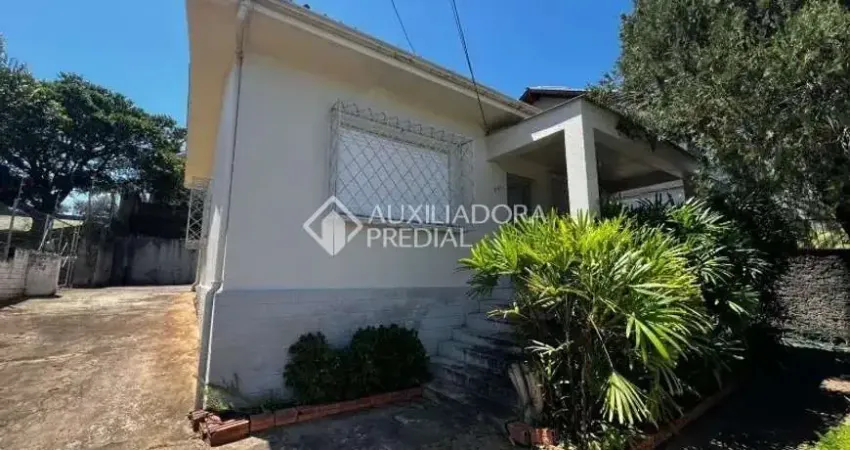 Casa com 3 quartos para alugar na Rua Padre Nóbrega, 291, Vila Nova, Novo Hamburgo