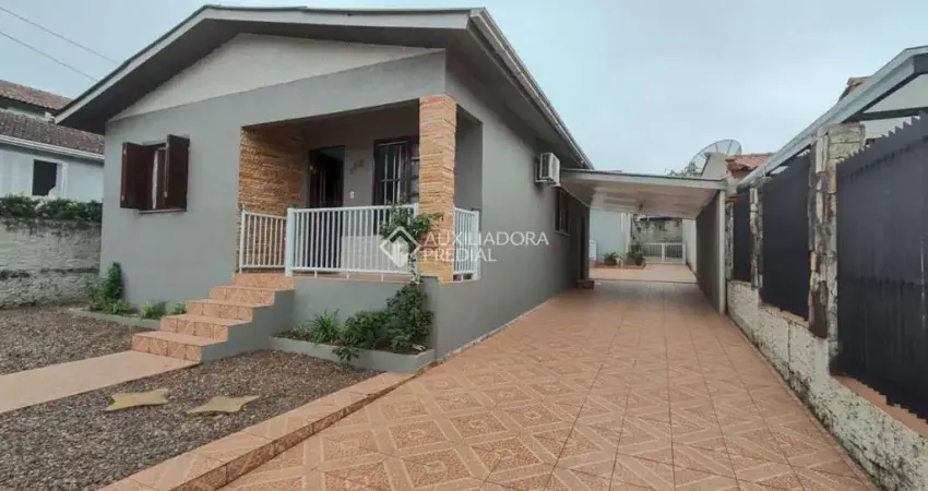 Casa com 3 quartos à venda na Rua dos Ipês, 140, Montanha, Lajeado