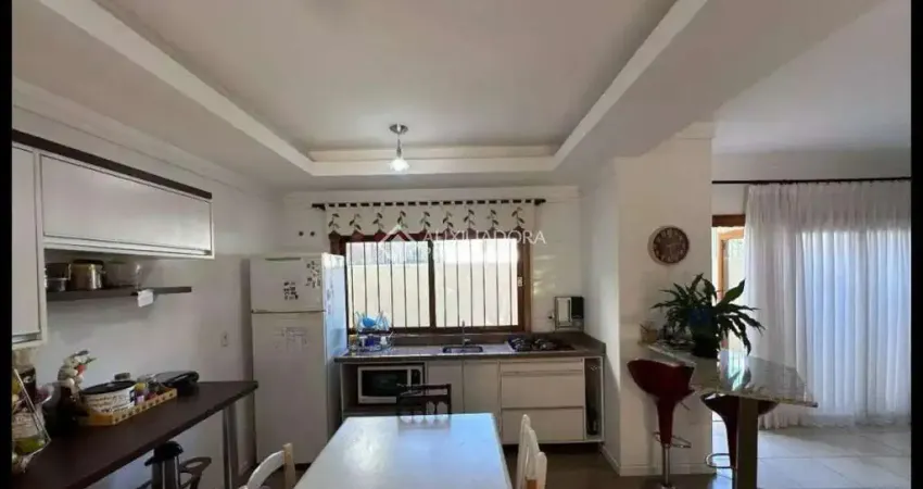 Casa com 3 quartos à venda na Avenida Avelino Talini, 6756456456, Universitário, Lajeado