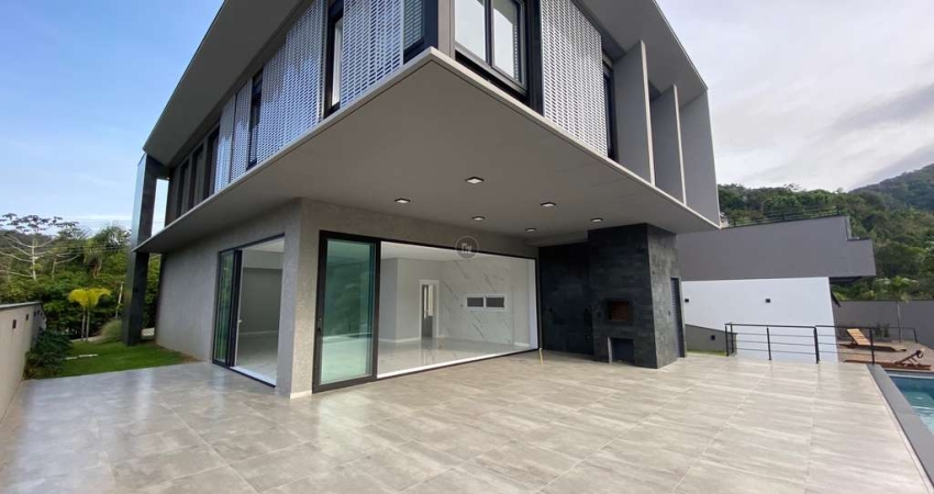 Casa em condomínio fechado com 4 quartos à venda na Avenida das Arapongas, 1265, Ariribá, Balneário Camboriú