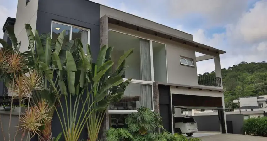 Casa em condomínio fechado com 5 quartos à venda na Avenida das Arapongas, 1265, Ariribá, Balneário Camboriú