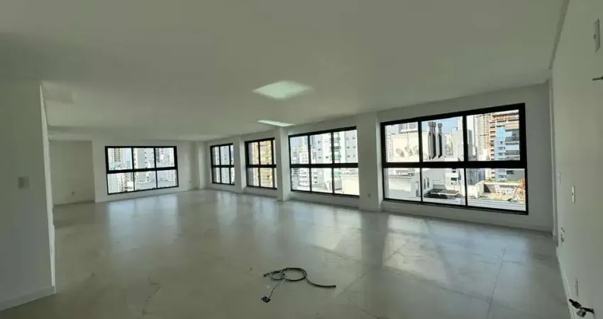 Cobertura com 3 quartos à venda na Rua 1141, 298, Centro, Balneário Camboriú
