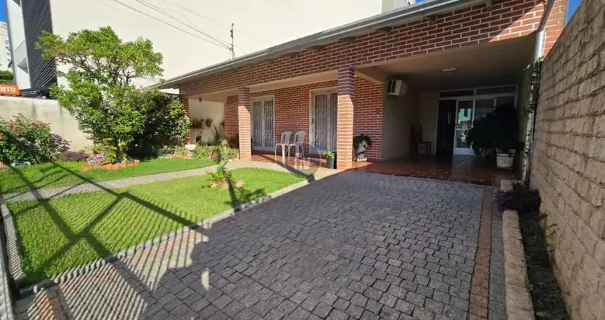 Casa com 5 quartos à venda na Rua 700, 603, Centro, Balneário Camboriú