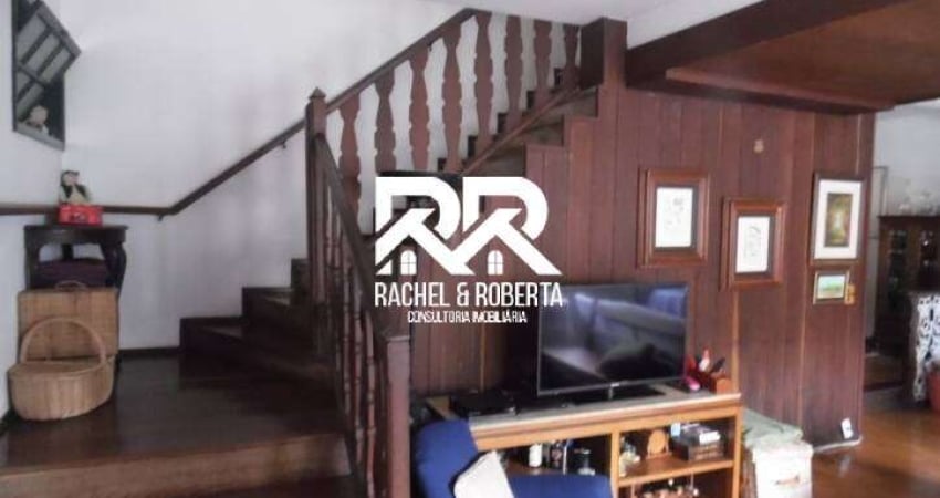 Casa de condomínio em Excelente Localização no Alto