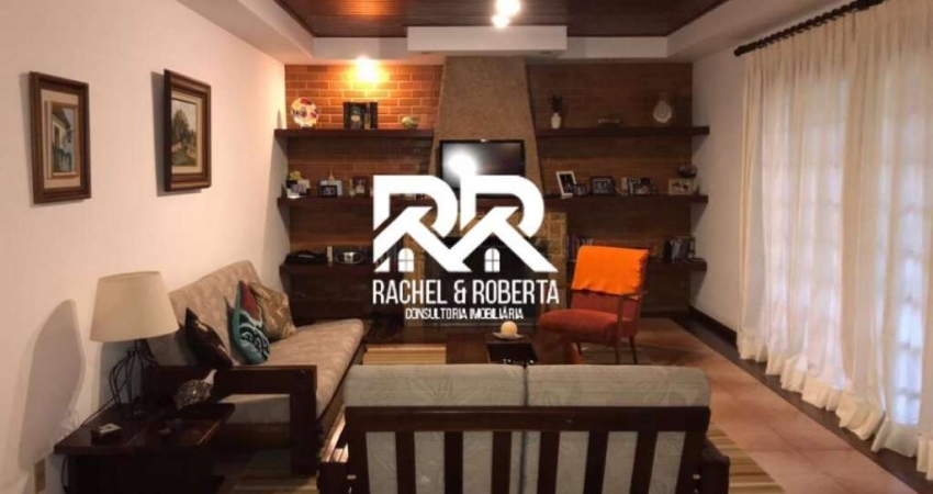 Excelente Casa em Condomínio com Infra e Transporte na Porta