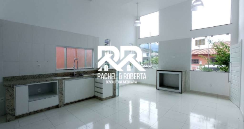 Linda casa em condomínio com 4 quartos em Vargem Grande