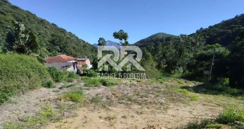 Terreno à Venda no Bairro de Montanhas em Teresópolis