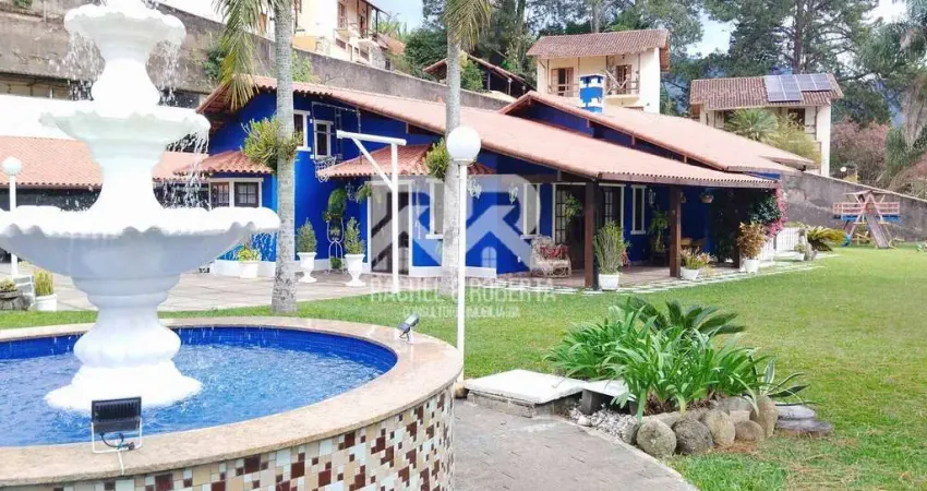 Casa Linear em Araras com 3 suítes e Vista Indevassável