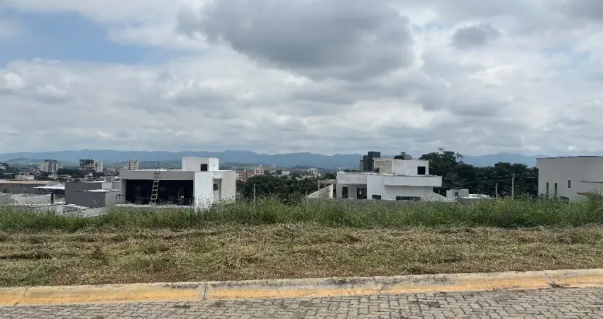 Terreno em condomínio fechado à venda no Condomínio Terras Altas, Caçapava 
