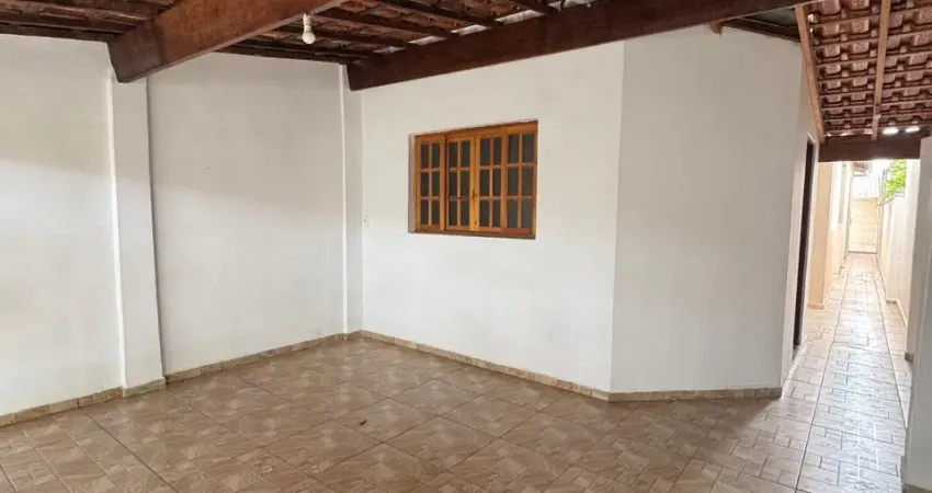Linda casa Jd. Amália.