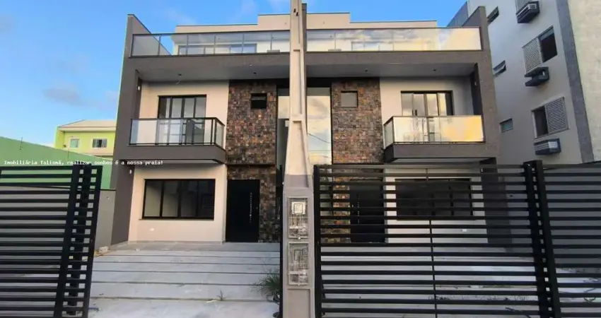 Triplex para Venda em Pontal do Paraná, Praia de Leste, 3 dormitórios, 1 suíte, 2 banheiros, 2 vagas