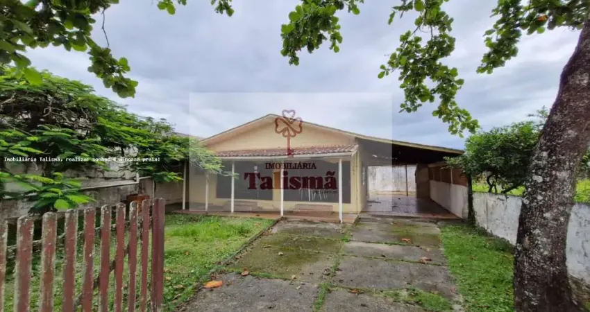 Casa para Venda em Pontal do Paraná, Canoas, 3 dormitórios, 1 suíte, 1 banheiro, 2 vagas
