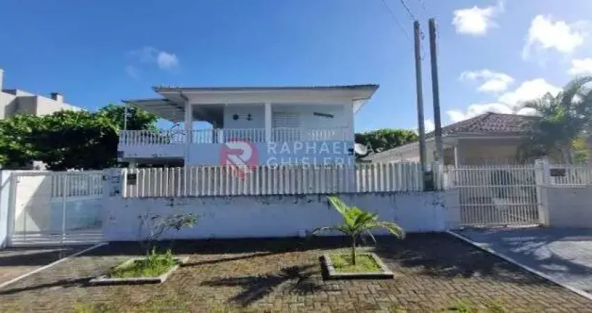 Sobrado à venda no bairro Santa Terezinha em Pontal do Paraná/PR