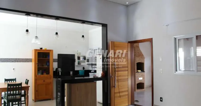 Casa com 3 quartos sendo 1 suíte à venda, 100 m² por R$ 620.000 - Jardim Veneza - Indaiatuba/SP