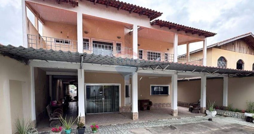 VENDE CASA COM 3 SUÍTES NO PARQUE DEZ - TERRENO 600m² – RUA ALEXANDRE MAGNO