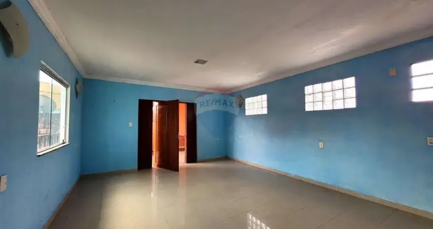 Vendo casa no lirio do vale 2 quartos piscina + 1 apartamento com suite master.