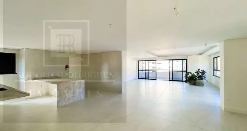 Apartamento de alto padrão à venda no meireles | 220m², reformado, 3 suítes + escritório, nascente