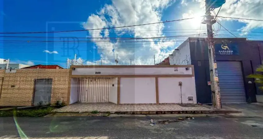 Oportunidade - Ampla casa à venda na Cidade dos Funcionários - Abaixo de mercado - 405m2