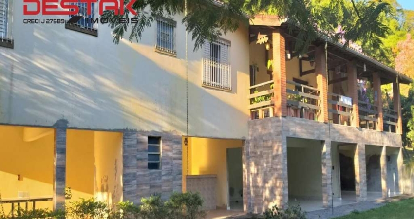 Comercial - Pau Arcado