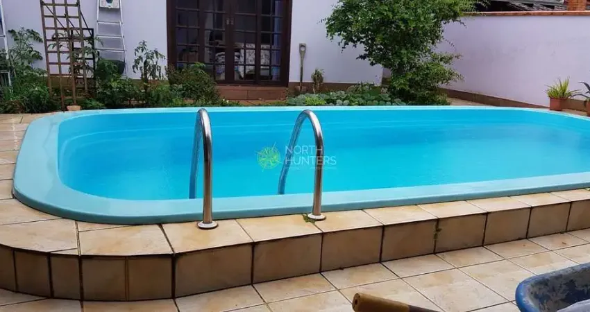 Casa com 4 dormitórios à venda, 220 m² por R$ 750.000,00 - Saguaçu - Joinville/SC