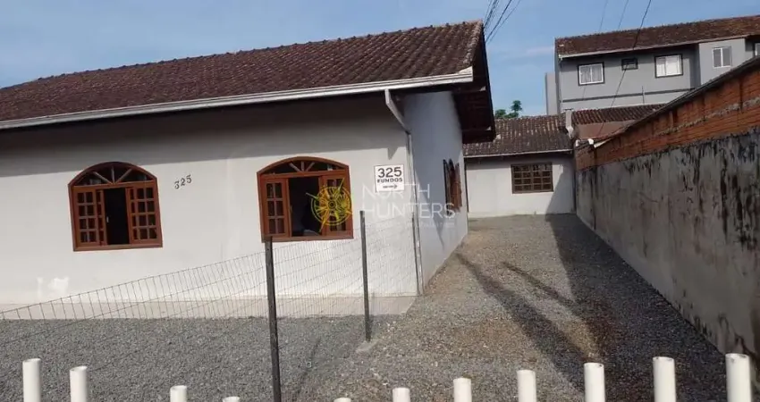 Casa Alvenaria no Boa Vista, distante da área central de Joinville 2.5km