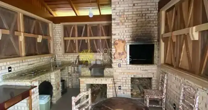 Casa com 3 dormitórios à venda, 260 m² - Vila Nova - Joinville/SC