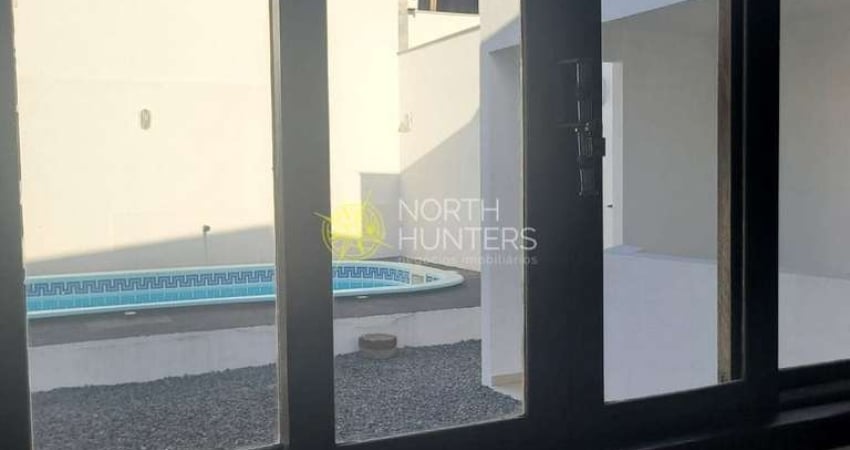 Casa com 3 dormitórios à venda, 170 m² por R$ 850.000,00 - Costa e Silva - Joinville/SC